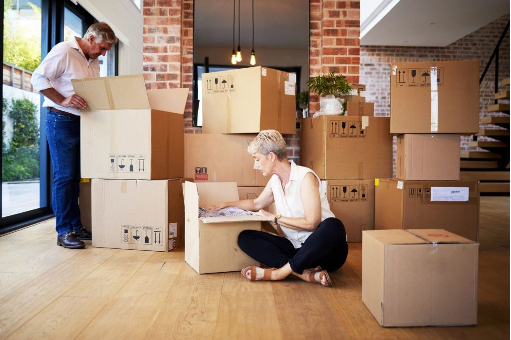 Senior Moving and Downsizing Services - We help Older Adults Declutter! 5 senior downsizing services